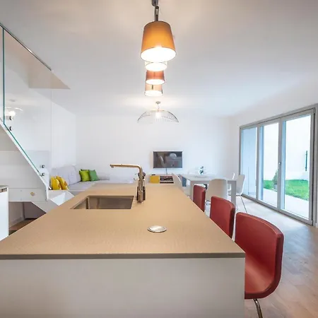 Modern House With Private Garden In *